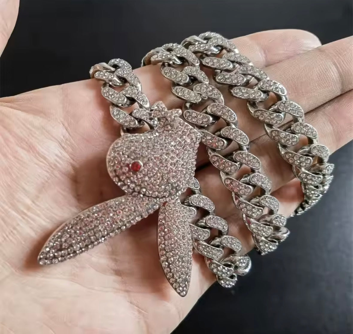 PLAYBOY VVS CHAIN